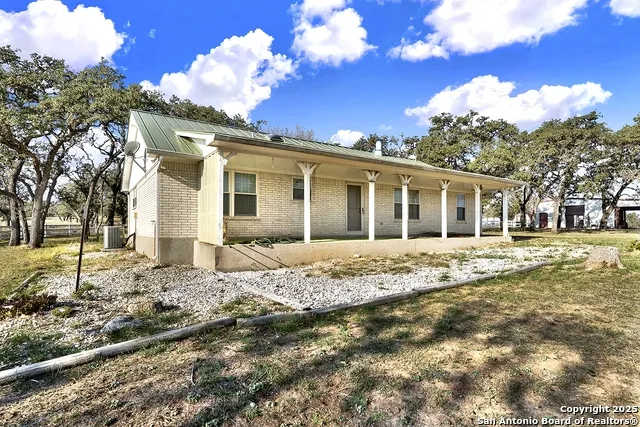 16103 State Highway 16 N Medina, TX 78055